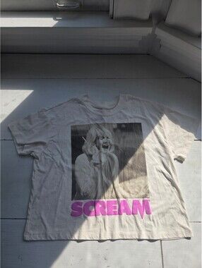 Scream Graphic White T-Shirt with Pink Text, Size Large, Casual Movie Tee